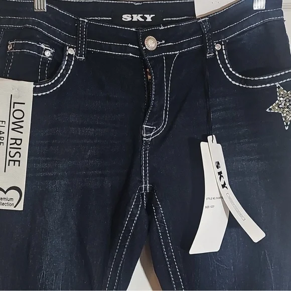 NWT Women's SKY Jeans Size 13/14 Low Rise Flare Star Jewel Bedazzled Pockets - Picture 4 of 6